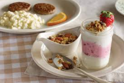 Cracker Barrel Breakfast Menu 2025: Best Classic Meals 11 Fresh Fruit n’ Yogurt Parfait Breakfast